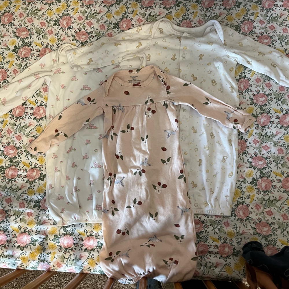 Bundle of 3 sleep gowns- 0-3m